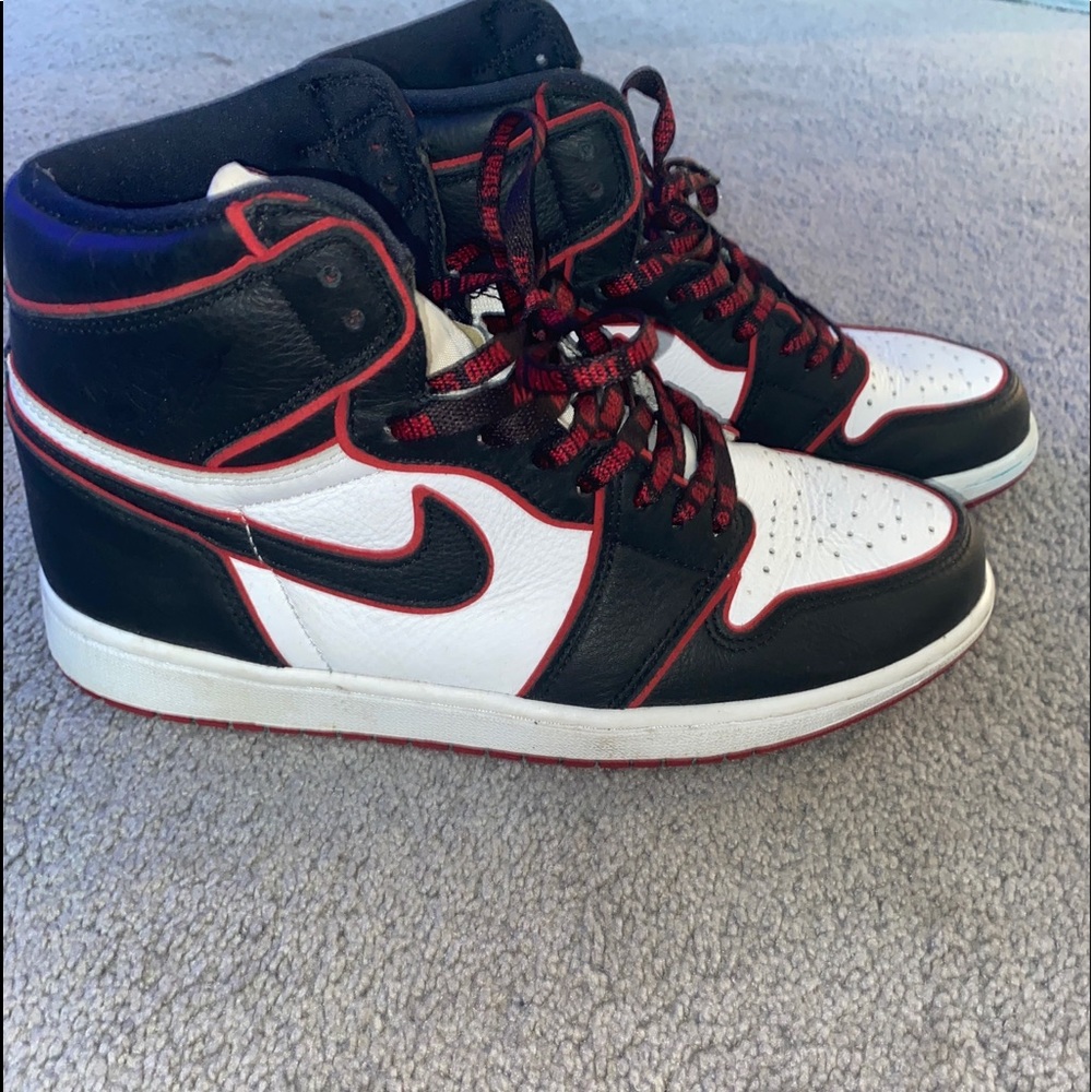Retro Jordan 1 Bloodline Og (used but in decent condition)